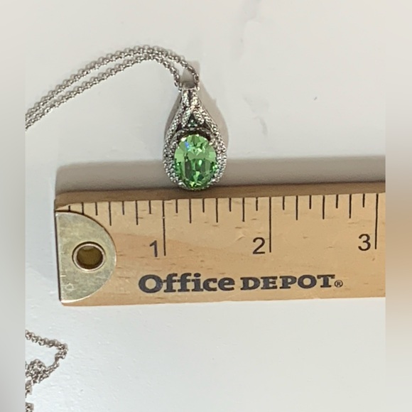 Signed STS 925 Sterling Silver Light Peridot Green Crystal Rhinestone Pendant - Picture 13 of 16